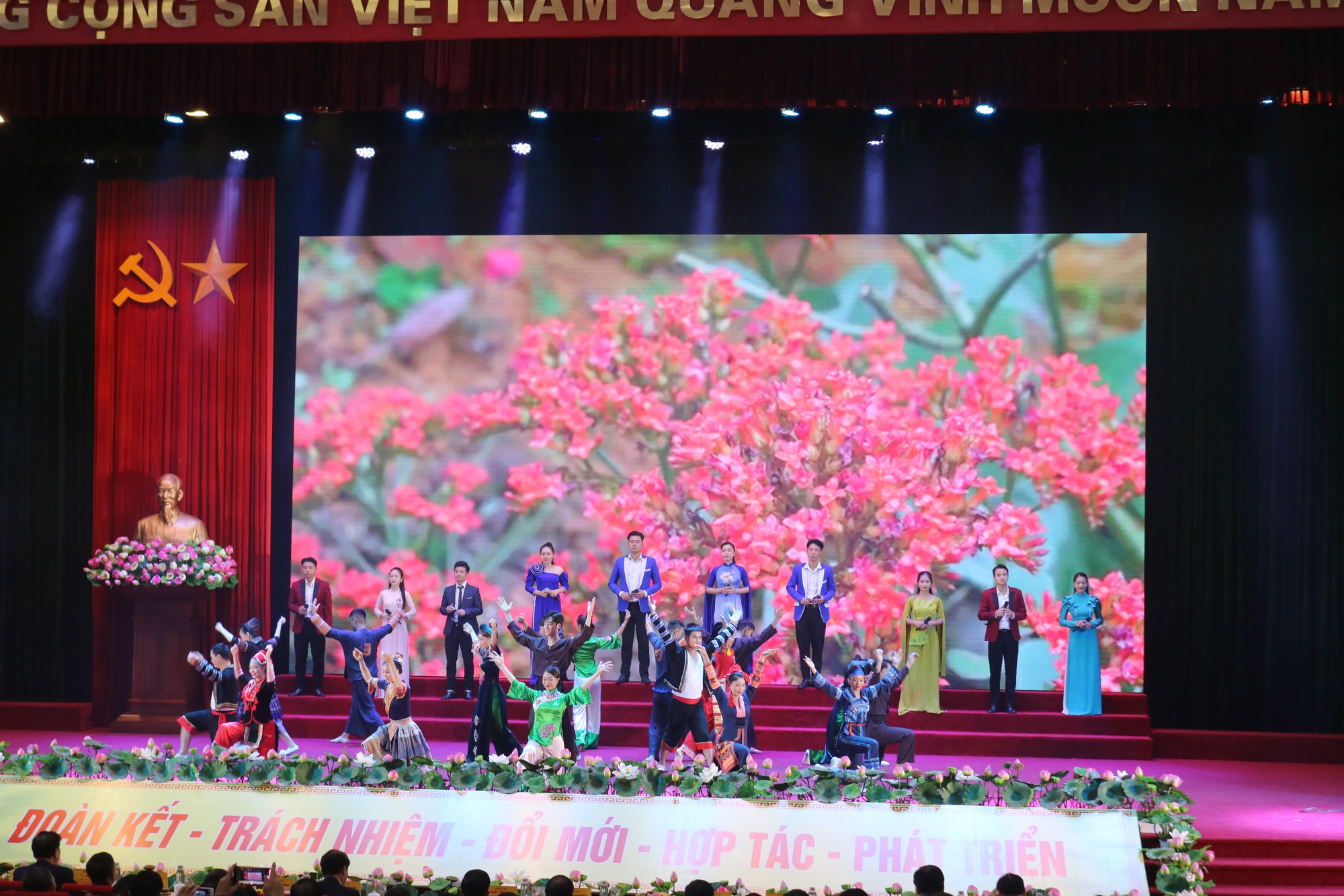 Đại hội đại biểu Hội Nông dân tỉnh Lào Cai Lần thứ XI: Thông qua 18 chỉ tiêu, kết nạp mới 5.000 hội viên - Ảnh 2.