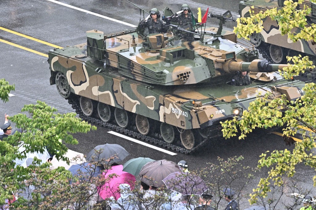 Hình ảnh Hàn Quốc cho thế giới thấy nhiều vũ khí đáng gờm trong cuộc duyệt binh lớn nhất 10 năm qua - Ảnh 16.