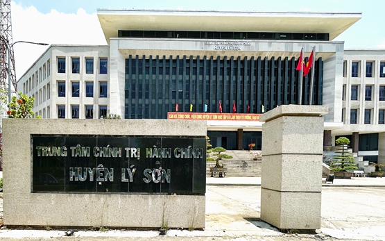 Quảng Ngãi: Sau hơn 3 năm sử dụng, công trình trụ sở huyện Lý Sơn được nghiệm thu hoàn thành