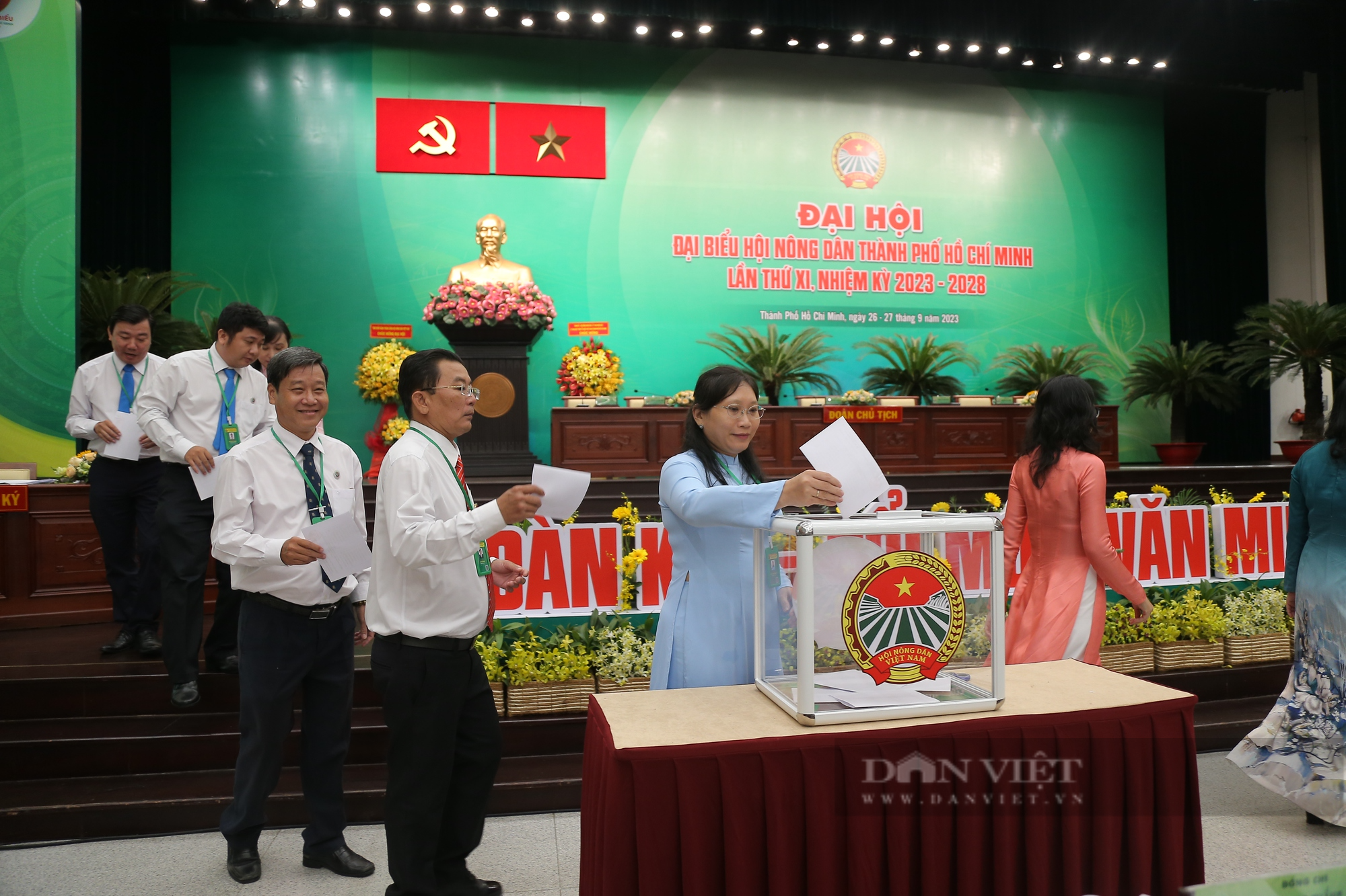 Bà Nguyễn Thanh Xuân tái đắc cử chức danh Chủ tịch Hội Nông dân TP.HCM - Ảnh 2.