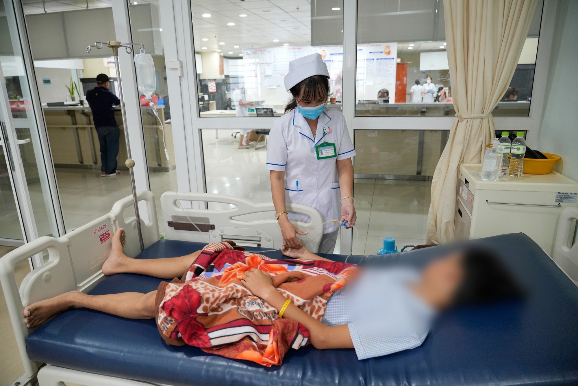 Kiên Giang: Một học sinh lớp 9 bị nhóm người đánh trọng thương, vỡ lách - Ảnh 1.