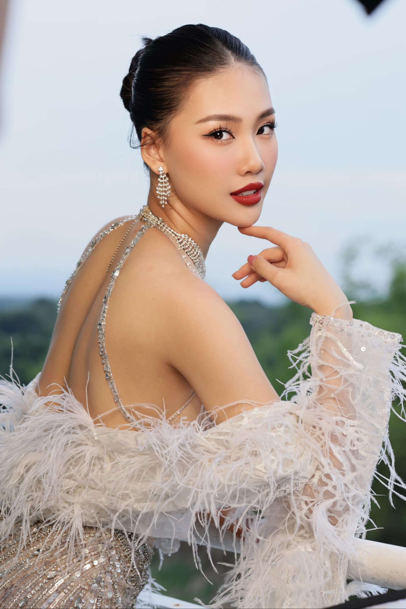 Siêu mẫu Quốc tế 2022 Bùi Quỳnh Hoa: &quot;Tôi muốn trở thành Miss Universe Vietnam 2023&quot; - Ảnh 9.