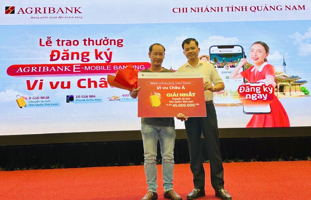 Agribank Quảng Nam trao thưởng Chương trình khuyến mãi “Đăng ký Agribank E-Mobile Banking – Vi vu Châu Á” - Ảnh 3.
