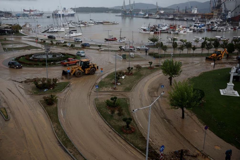 Hình ảnh Hy Lạp chìm trong biển nước sau trận mưa kỷ lục  - Ảnh 5.