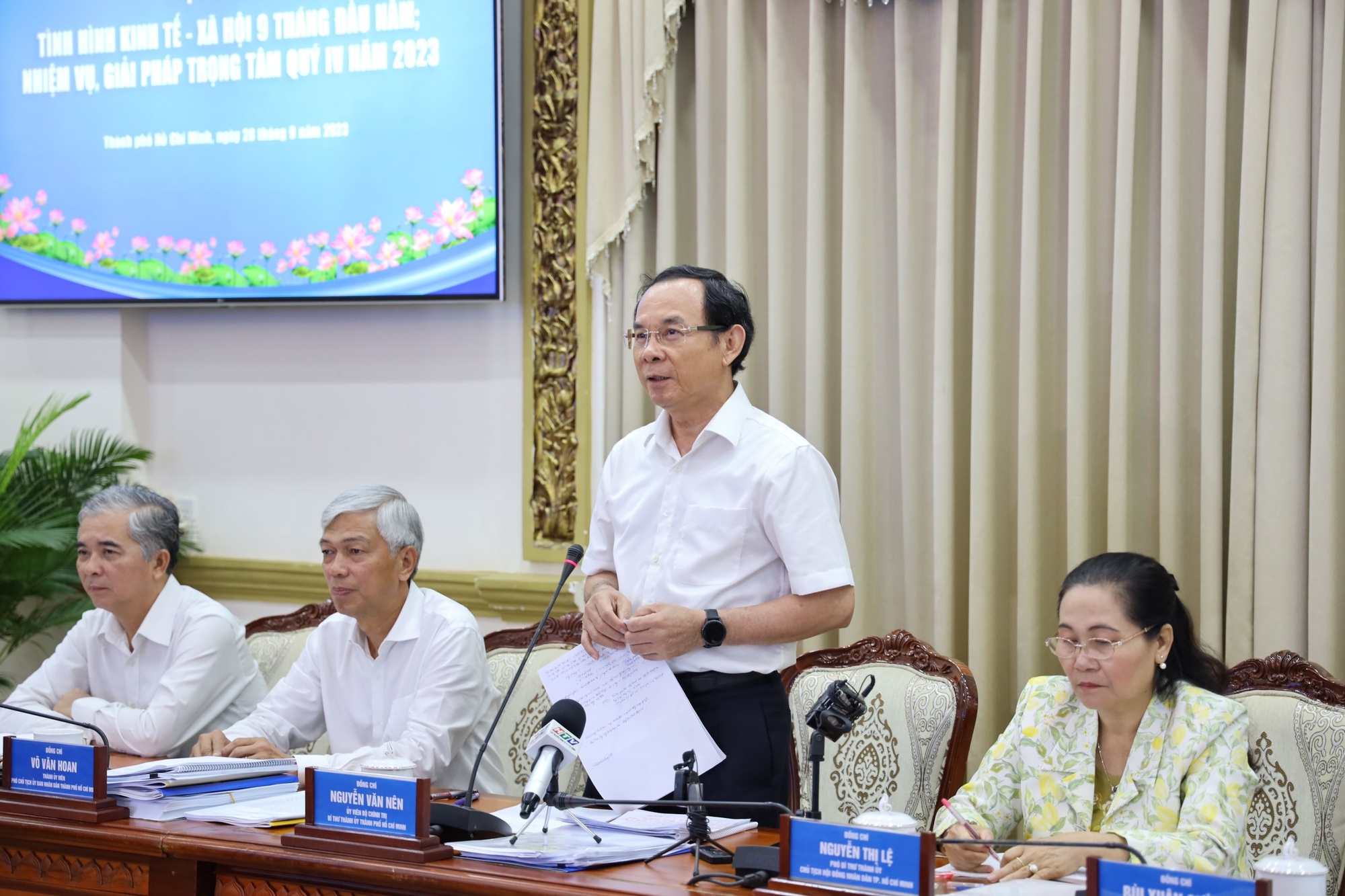 Bí thư TP.HCM Nguyễn Văn Nên: Thành ủy sẽ họp bàn cách cải thiện đầu tư công trong tháng 10 - Ảnh 1.
