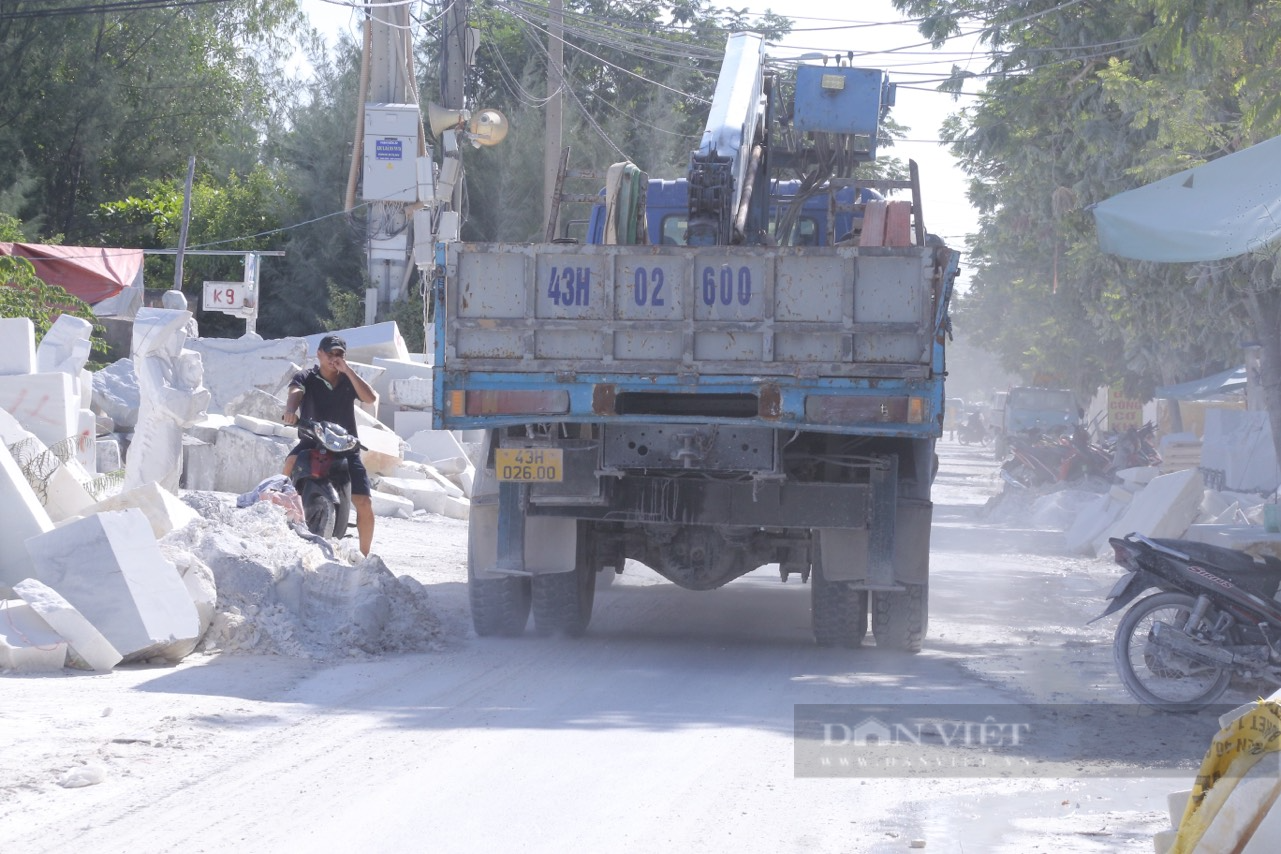 Hơn chục năm bị &quot;tra tấn&quot; bởi bụi và tiếng ồn từ làng đá tại Đà Nẵng - Ảnh 1.