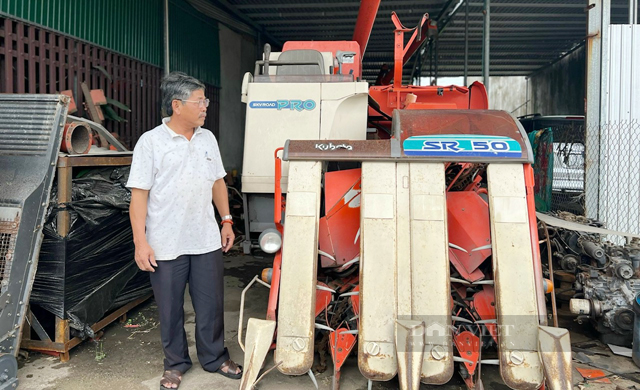 Nông dân Việt Nam xuất sắc năm 2023, người tiên phong đưa cơ giới hoá thực hiện thu hoạch lúa ở Quảng Ngãi - Ảnh 1.