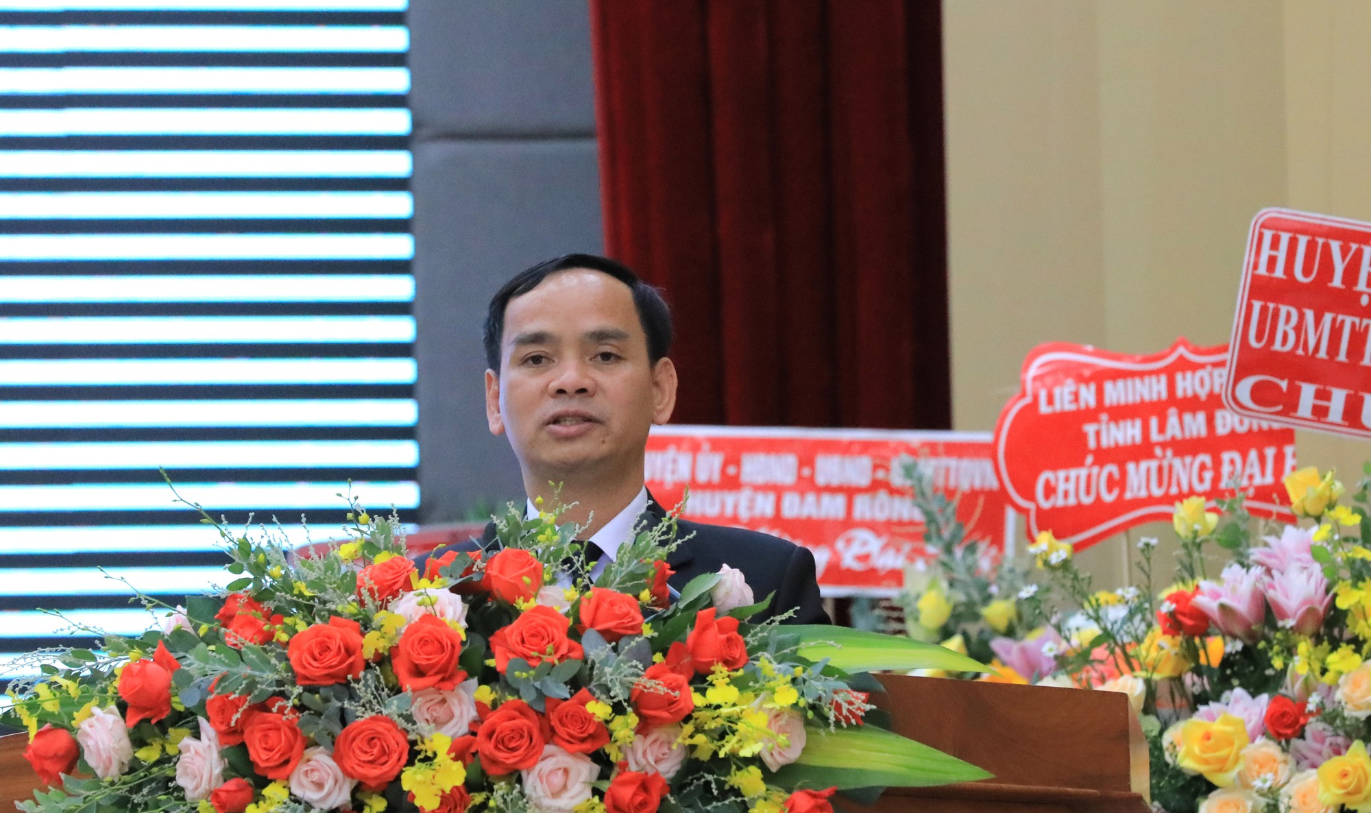 Chủ tịch Trung ương Hội Nông dân Việt Nam dự và chỉ đạo Đại hội đại biểu Hội Nông dân tỉnh Lâm Đồng - Ảnh 9.