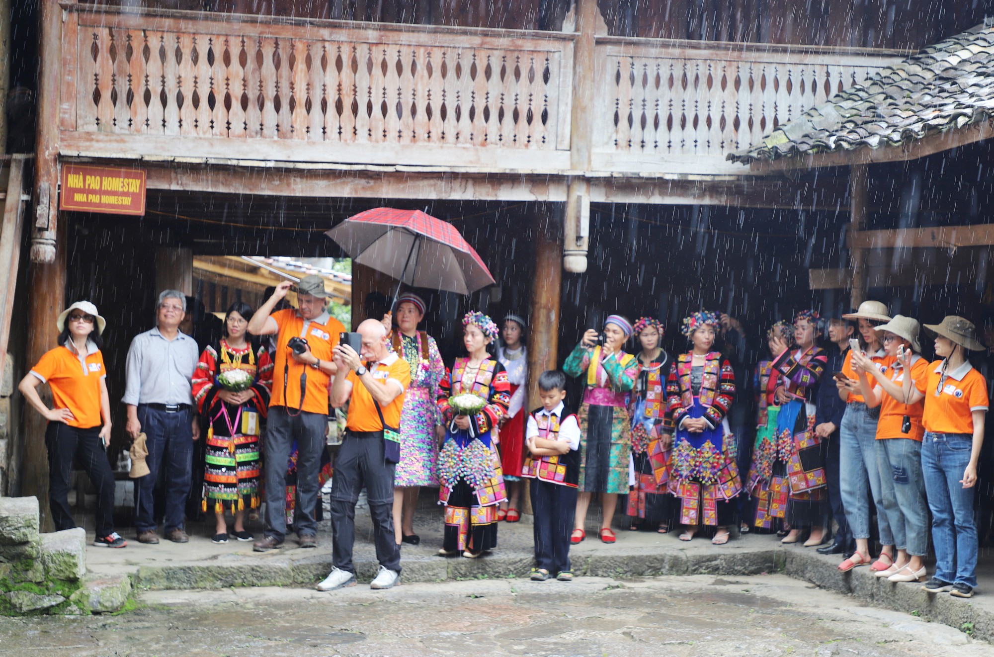 Hà Giang bảo tồn bản sắc văn hóa gắn với phát triển du lịch - Ảnh 1.