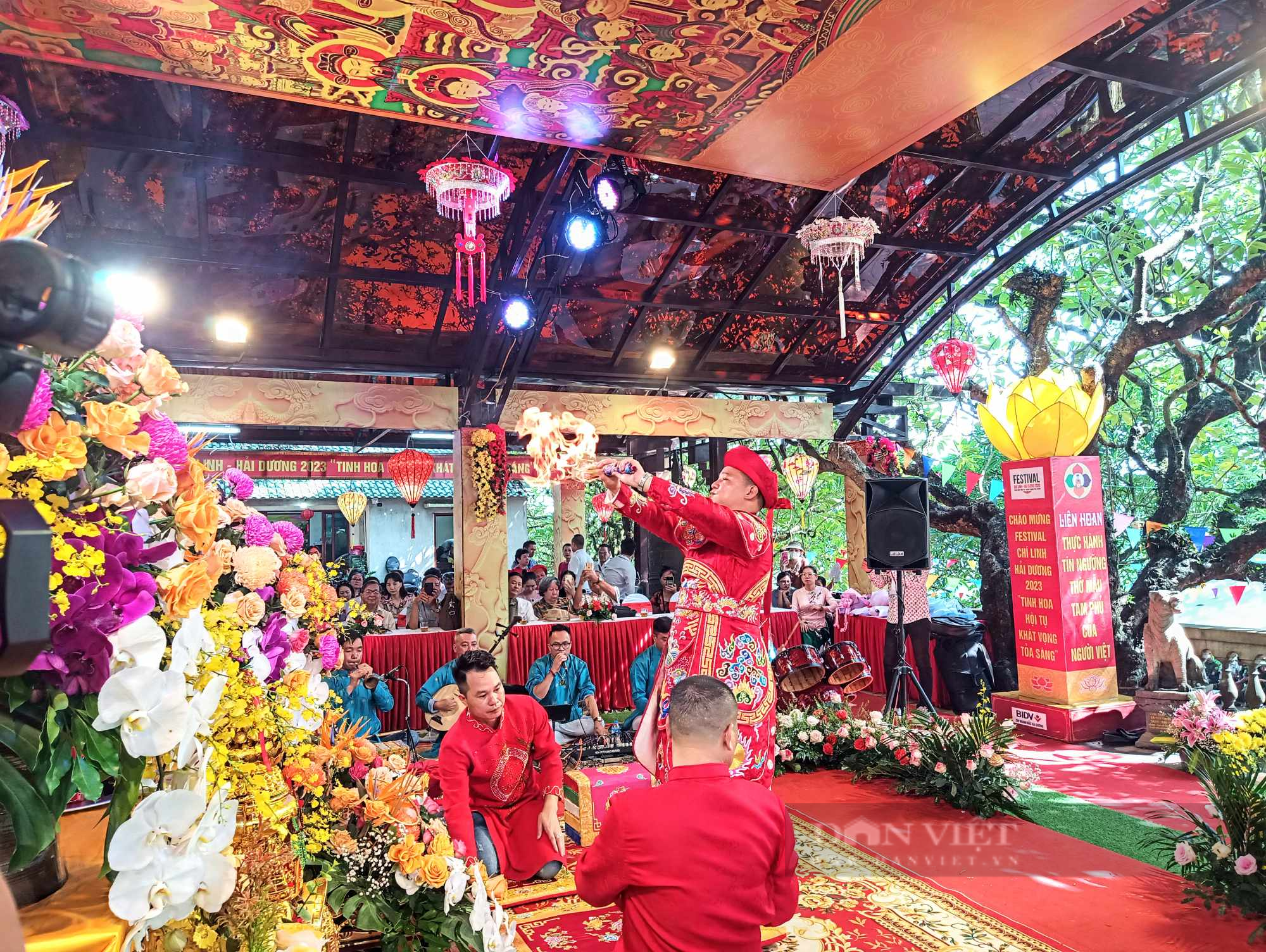 Khai mạc Liên hoan Thực hành tín ngưỡng thờ Mẫu tam phủ của người Việt tại Festival Chí Linh - Hải Dương 2023 - Ảnh 7.