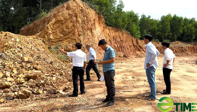 Quảng Ngãi: Chủ mỏ đất đang “dính phốt” sai phạm, tố sai sót của chủ đầu tư trụ sở huyện   - Ảnh 8.