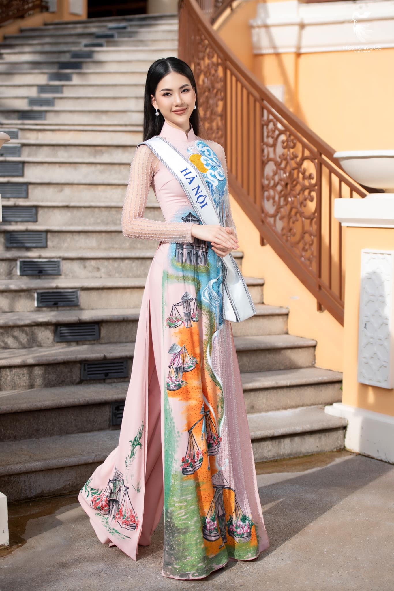Nhan sắc xinh đẹp đầy mê hoặc của tân Miss Universe Vietnam 2023 Bùi Quỳnh Hoa - Ảnh 7.