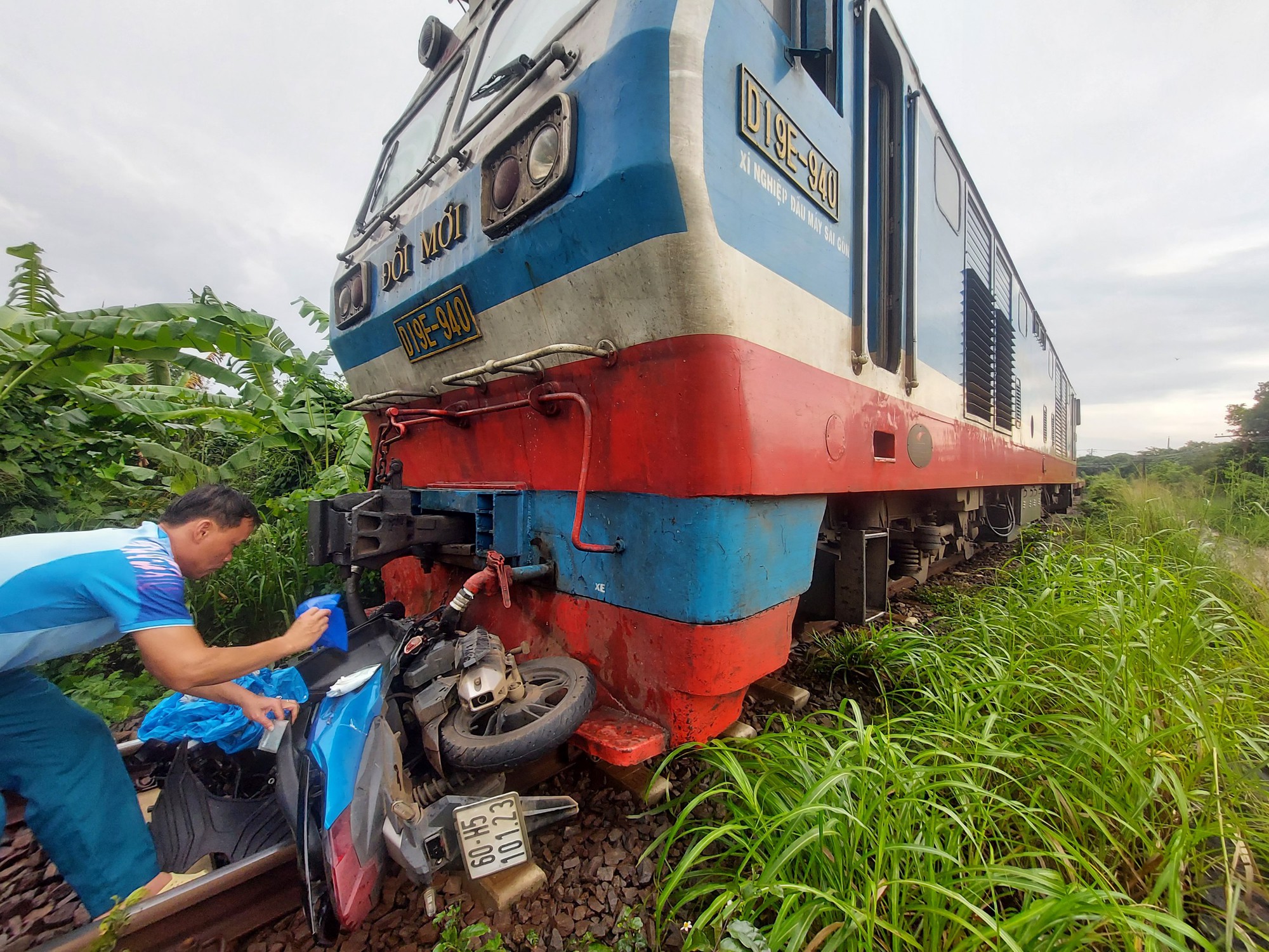 2 người tử vong khi băng ngang đường sắt ở Đồng Nai - Ảnh 1.