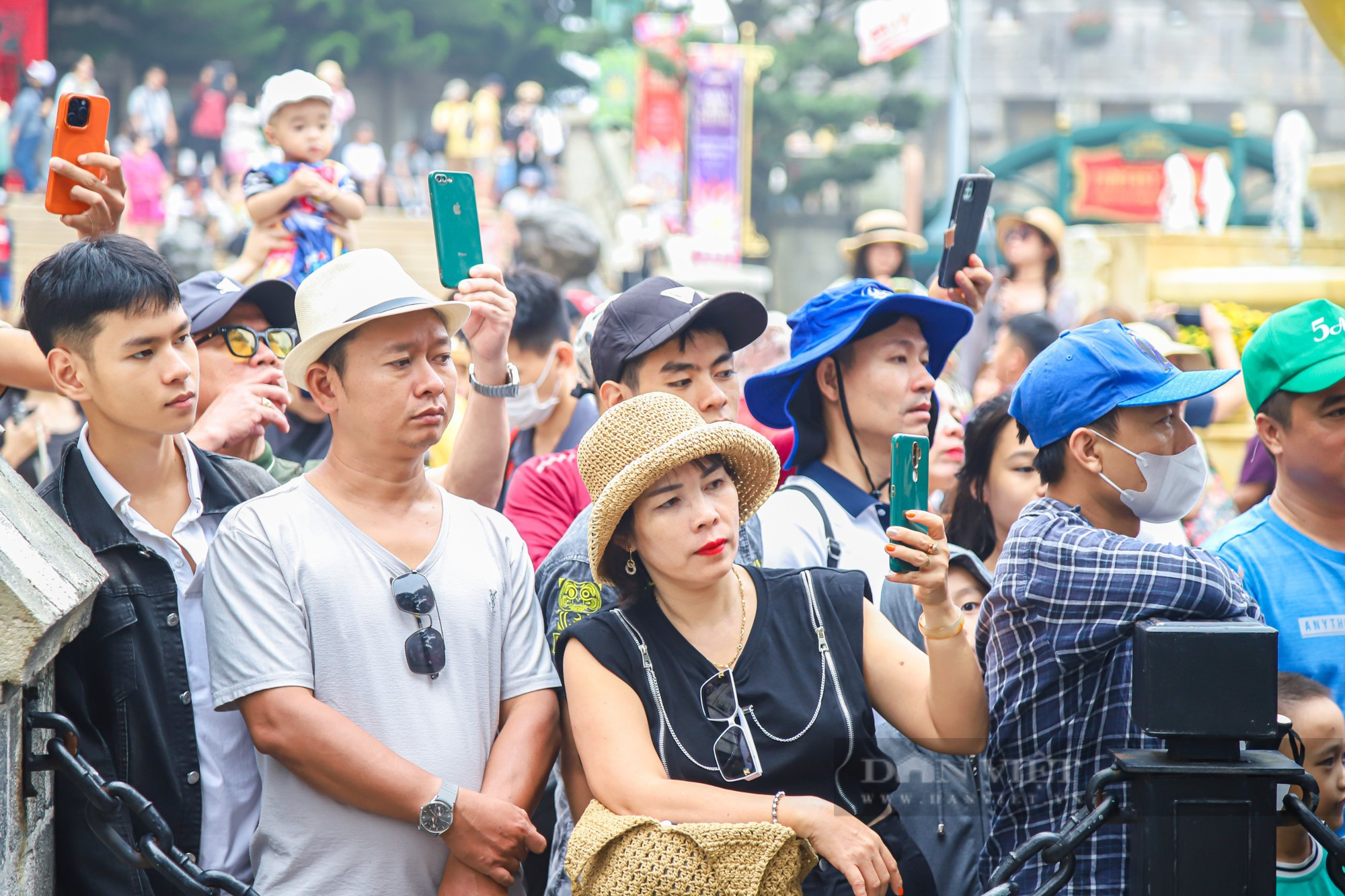 Nhiều điểm du lịch nổi tiếng ở Đà Nẵng đón hàng ngàn lượt khách dịp lễ 2/9  - Ảnh 6.