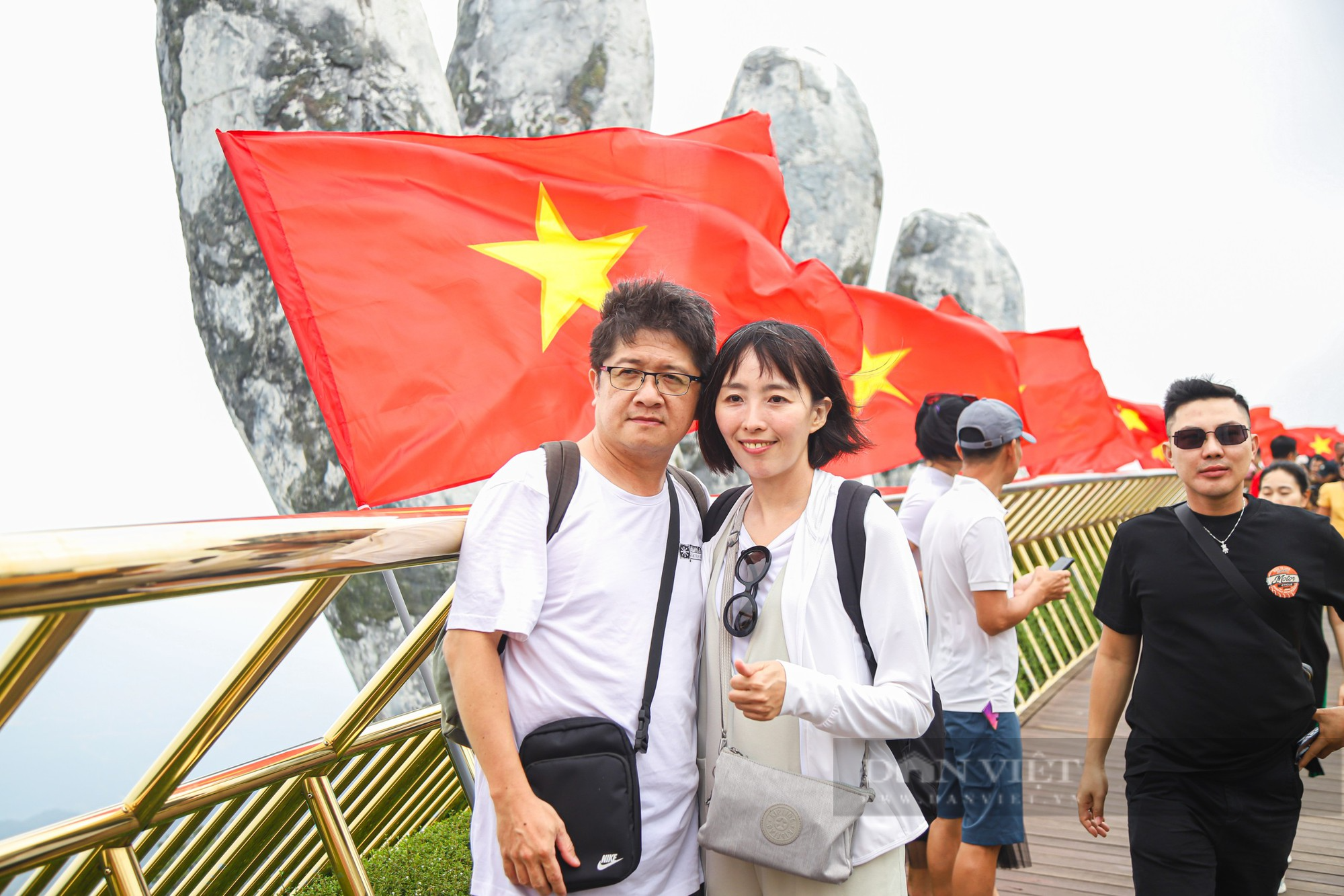 Nhiều điểm du lịch nổi tiếng ở Đà Nẵng đón hàng ngàn lượt khách dịp lễ 2/9  - Ảnh 8.