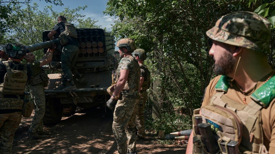 ISW: Nga không thể đáp trả hỏa lực của Ukraine ở khu vực trọng điểm - Ảnh 1.