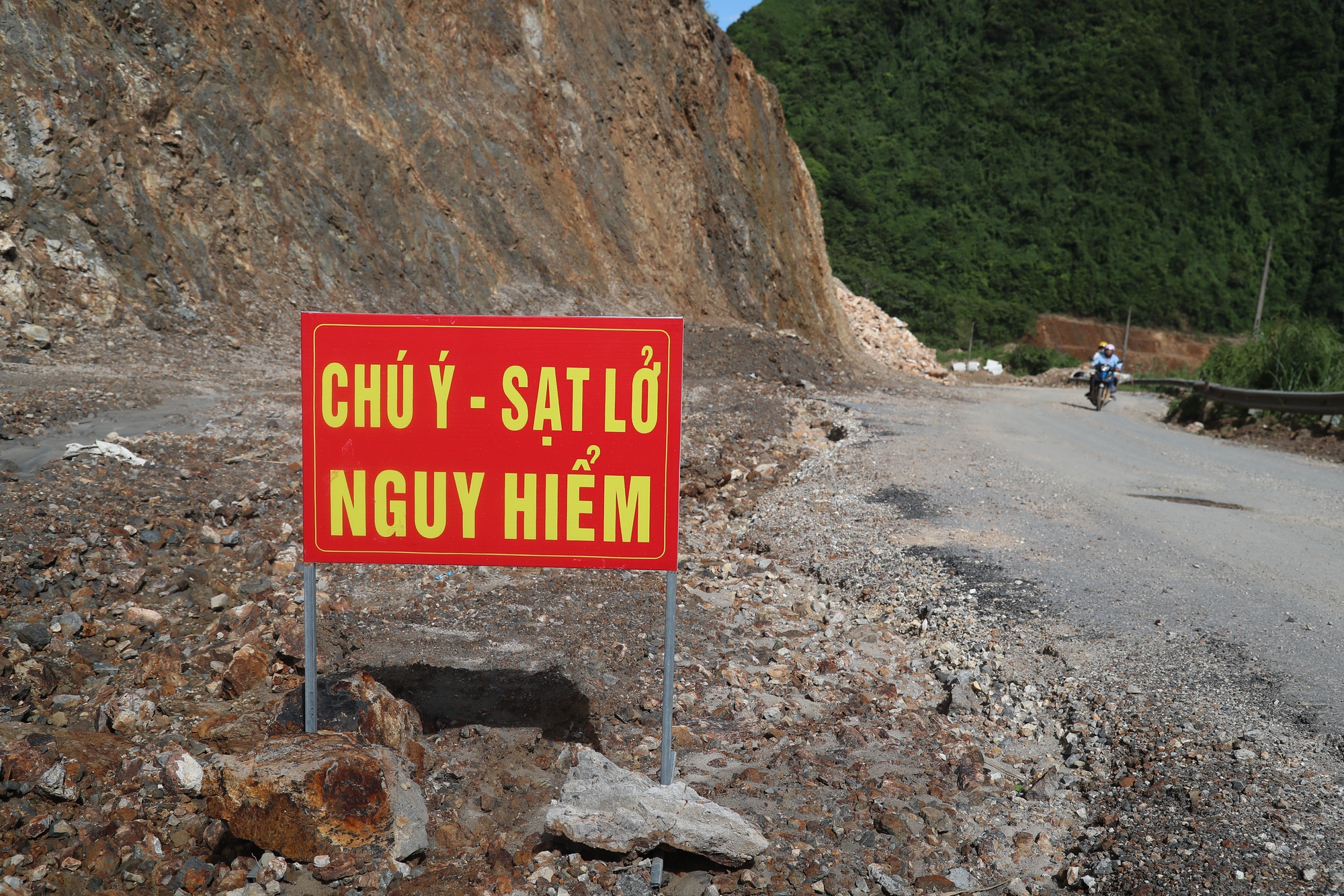 Viết tiếp &quot;bản hùng ca&quot; Tây Bắc trên tuyến đường ẩn mình bên dãy Hoàng Liên Sơn - Ảnh 3.