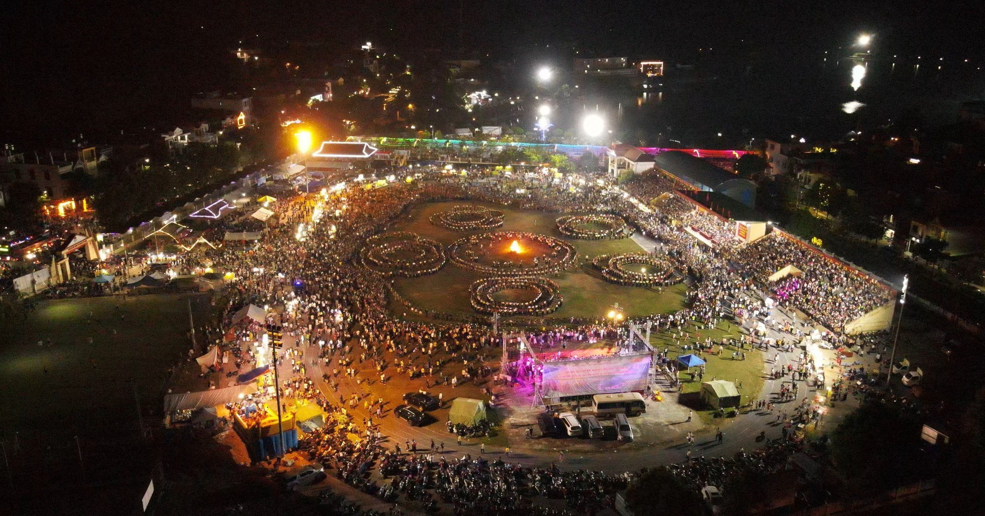 Closing the program of Independence New Year, Cultural and Sports Festival of Ethnic Peoples in Than Uyen District