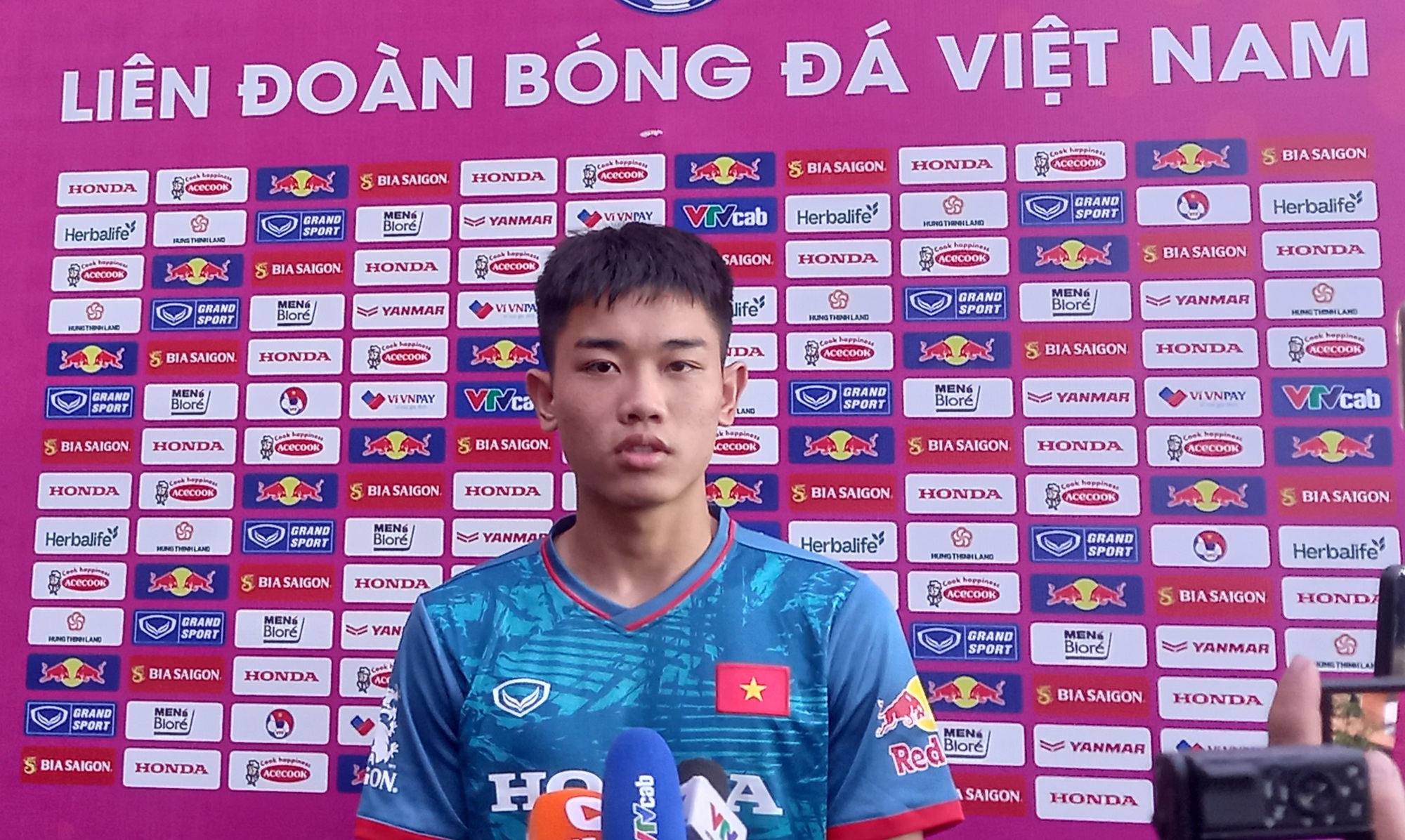 Tiền vệ U23 Việt Nam thần tượng Văn Toàn và chúc &quot;idol&quot; điều đặc biệt! - Ảnh 3.