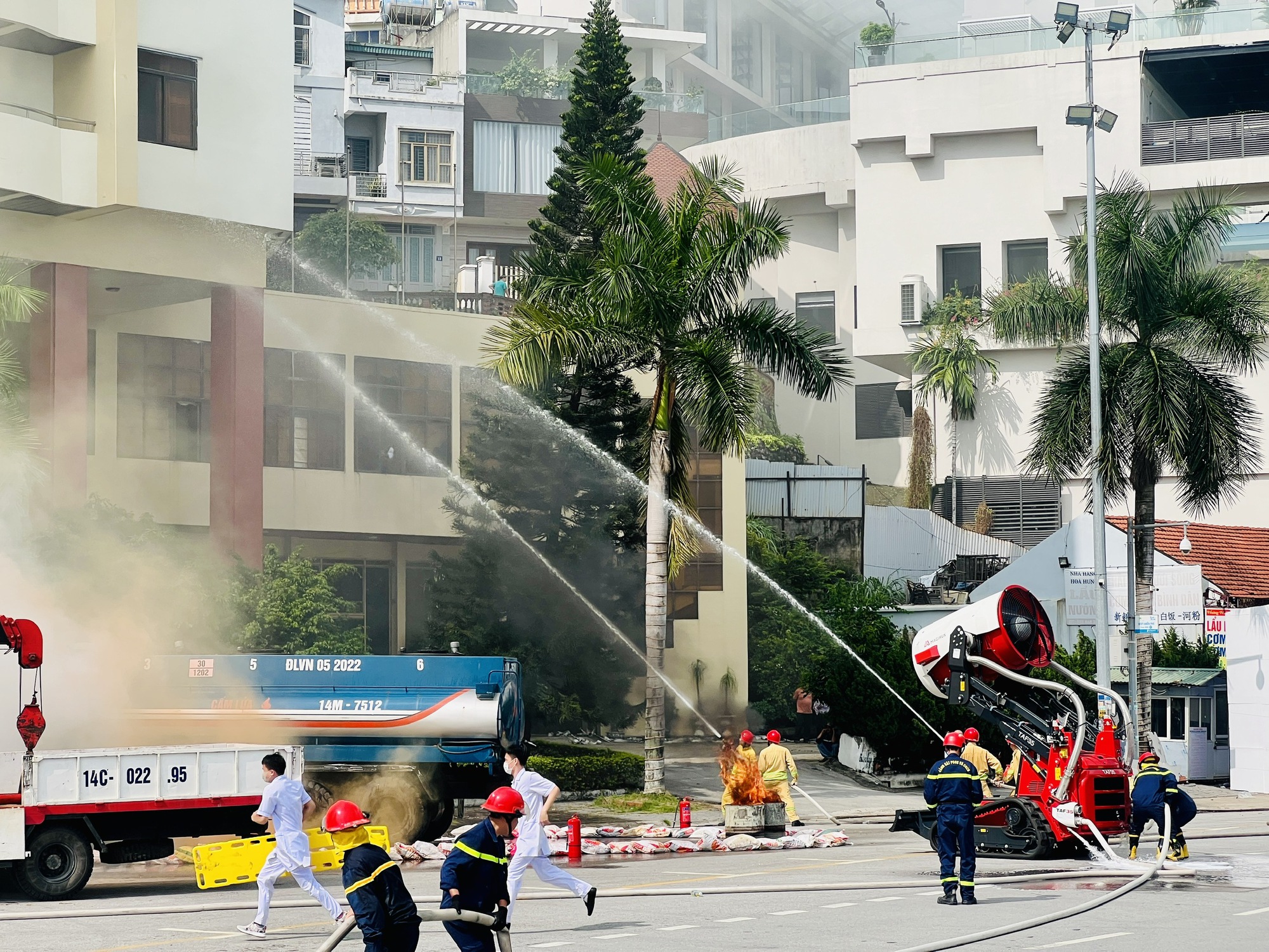 Quảng Ninh: Sử dụng máy bay chữa cháy trong buổi diễn tập ngày 1/10 - Ảnh 1.