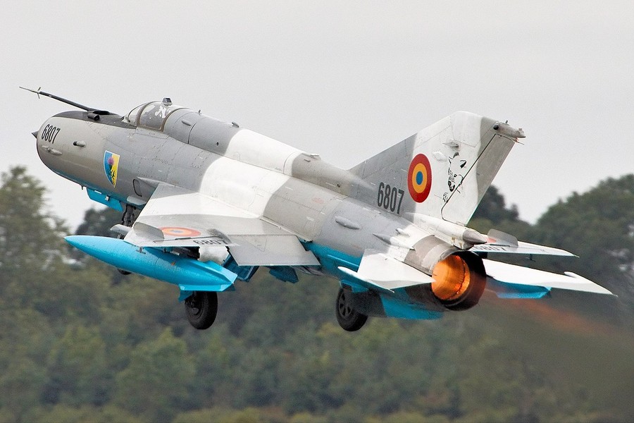 Vì sao tiêm kích MiG-21 cực kỳ nguy hiểm khi được hoán cải thành UAV cảm tử? - Ảnh 10.