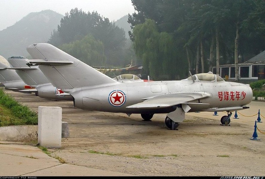 Vì sao tiêm kích MiG-21 cực kỳ nguy hiểm khi được hoán cải thành UAV cảm tử? - Ảnh 4.