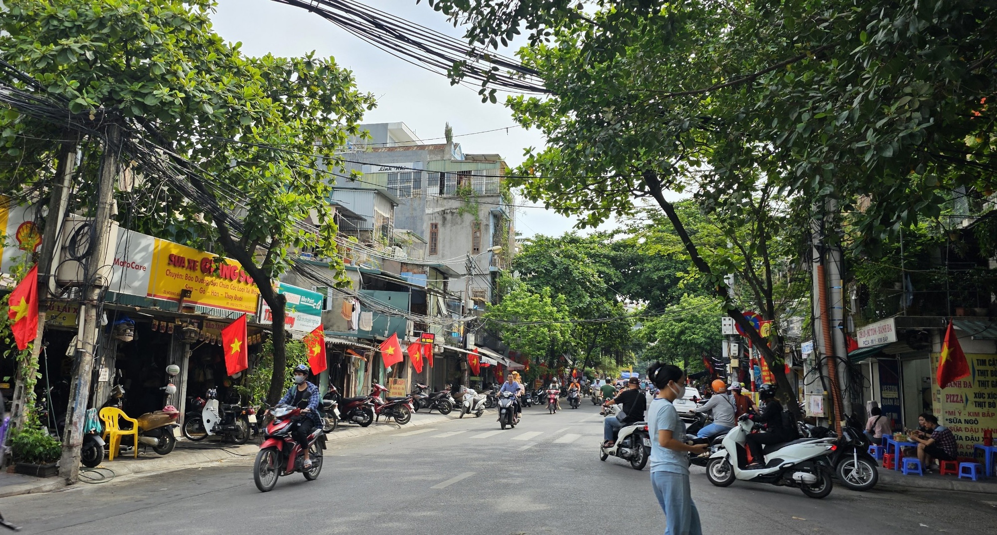 Quận Thanh Xuân: Lập lại trật tự lòng đường, vỉa hè các tuyến phố - Ảnh 1.