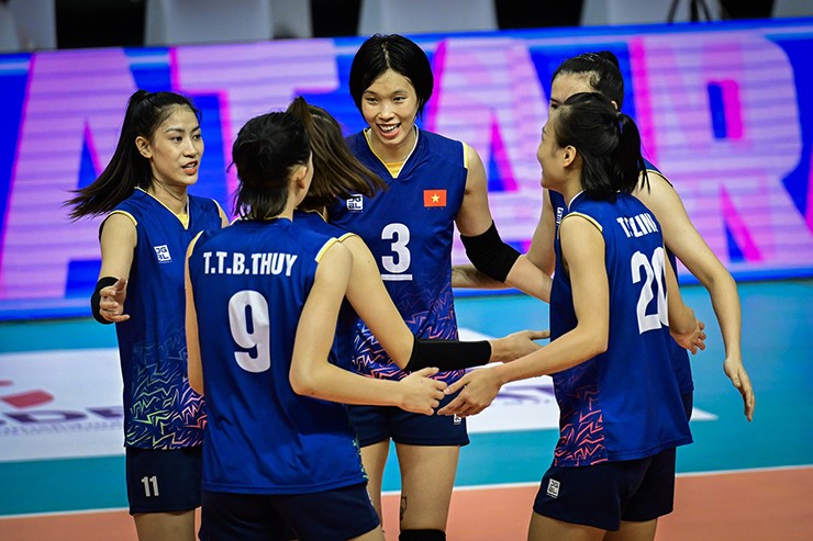 ĐT bóng chuyền nữ Việt Nam được cộng 26,27 điểm, lọt tốp 39 thế giới - Ảnh 3.