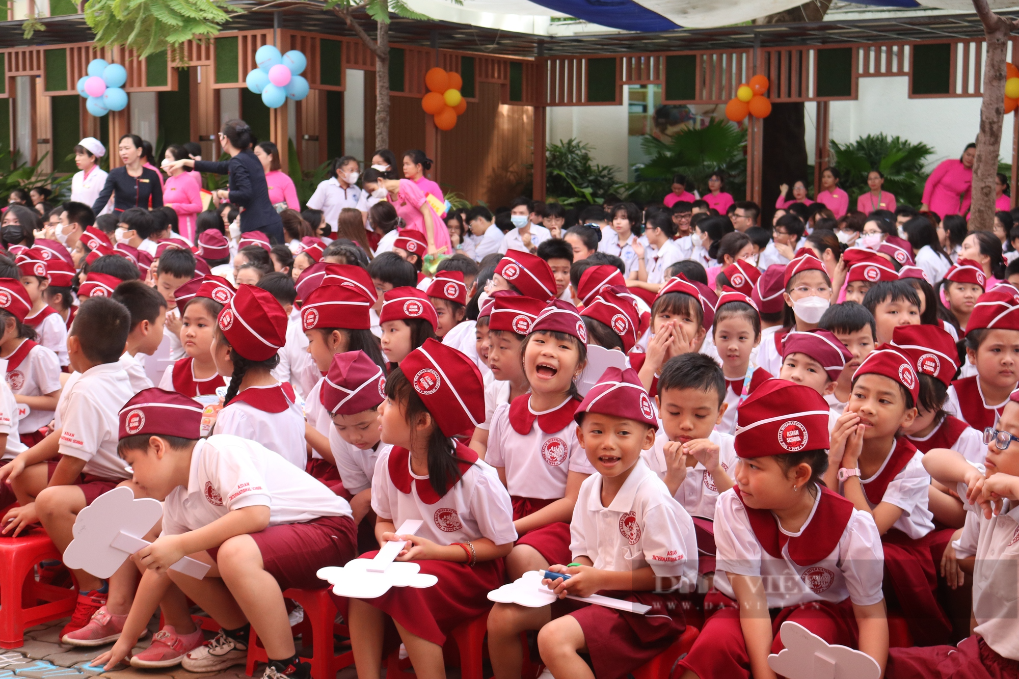 TP.HCM tưng bừng khai giảng năm học mới, nhiều thông điệp ý nghĩa từ các hiệu trưởng - Ảnh 8.