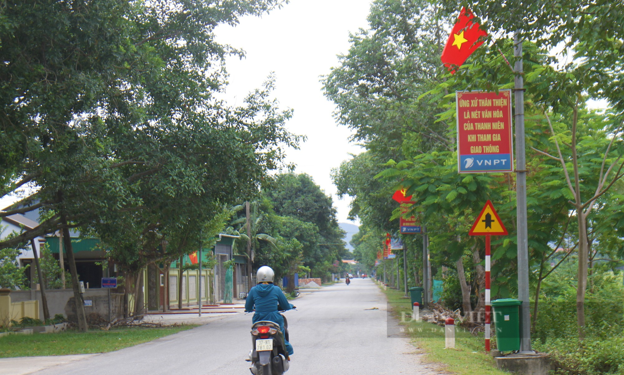 Nông thôn mới trên quê hương Tổng Bí thư Lê Hồng Phong, đường làng khang trang, khu đô thị đẹp như phim - Ảnh 4.