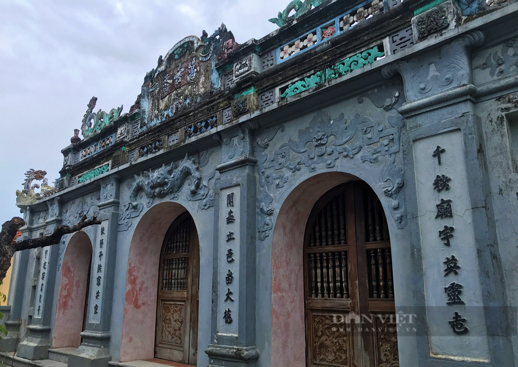 Đền Vạn Lộc nơi thờ vị đô đốc trấn giữ 12 cửa biển, cứ 3 năm dân làng lại tổ chức lễ hội lớn - Ảnh 3.