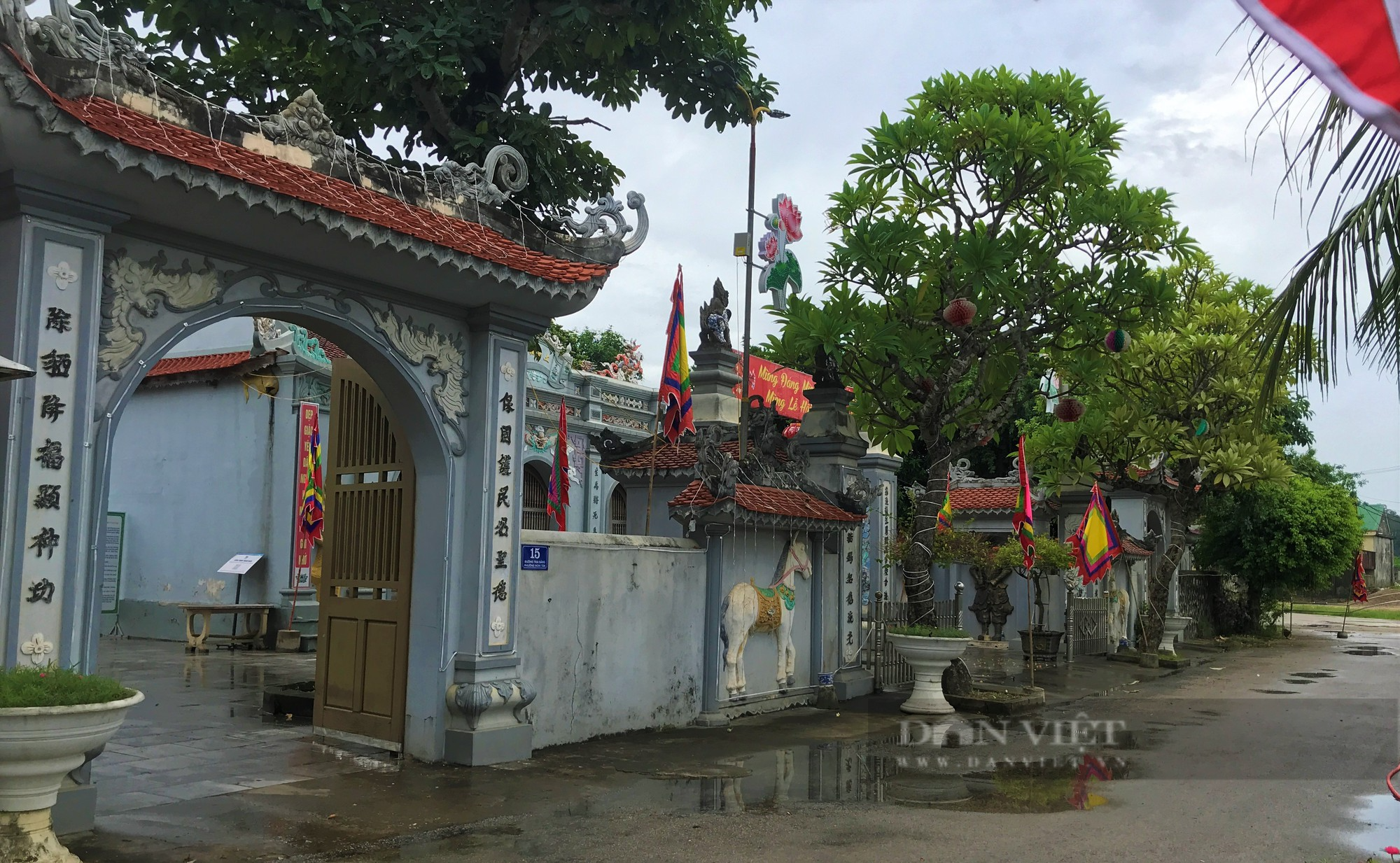 Đền Vạn Lộc nơi thờ vị đô đốc trấn giữ 12 cửa biển, cứ 3 năm dân làng lại tổ chức lễ hội lớn - Ảnh 5.