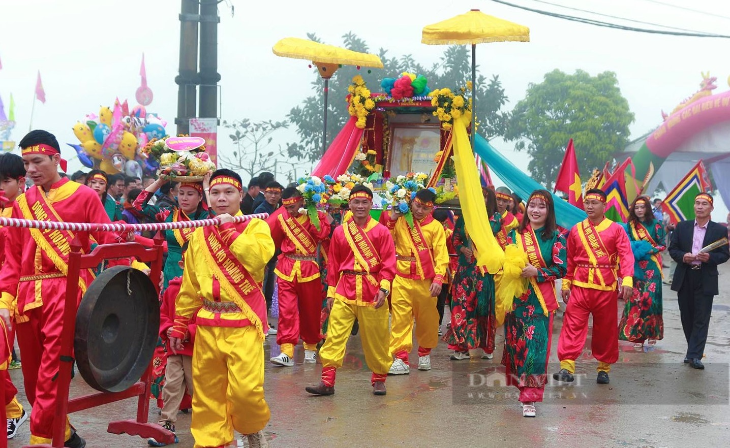 Đền Vạn Lộc nơi thờ vị đô đốc trấn giữ 12 cửa biển, cứ 3 năm dân làng lại tổ chức lễ hội lớn - Ảnh 6.