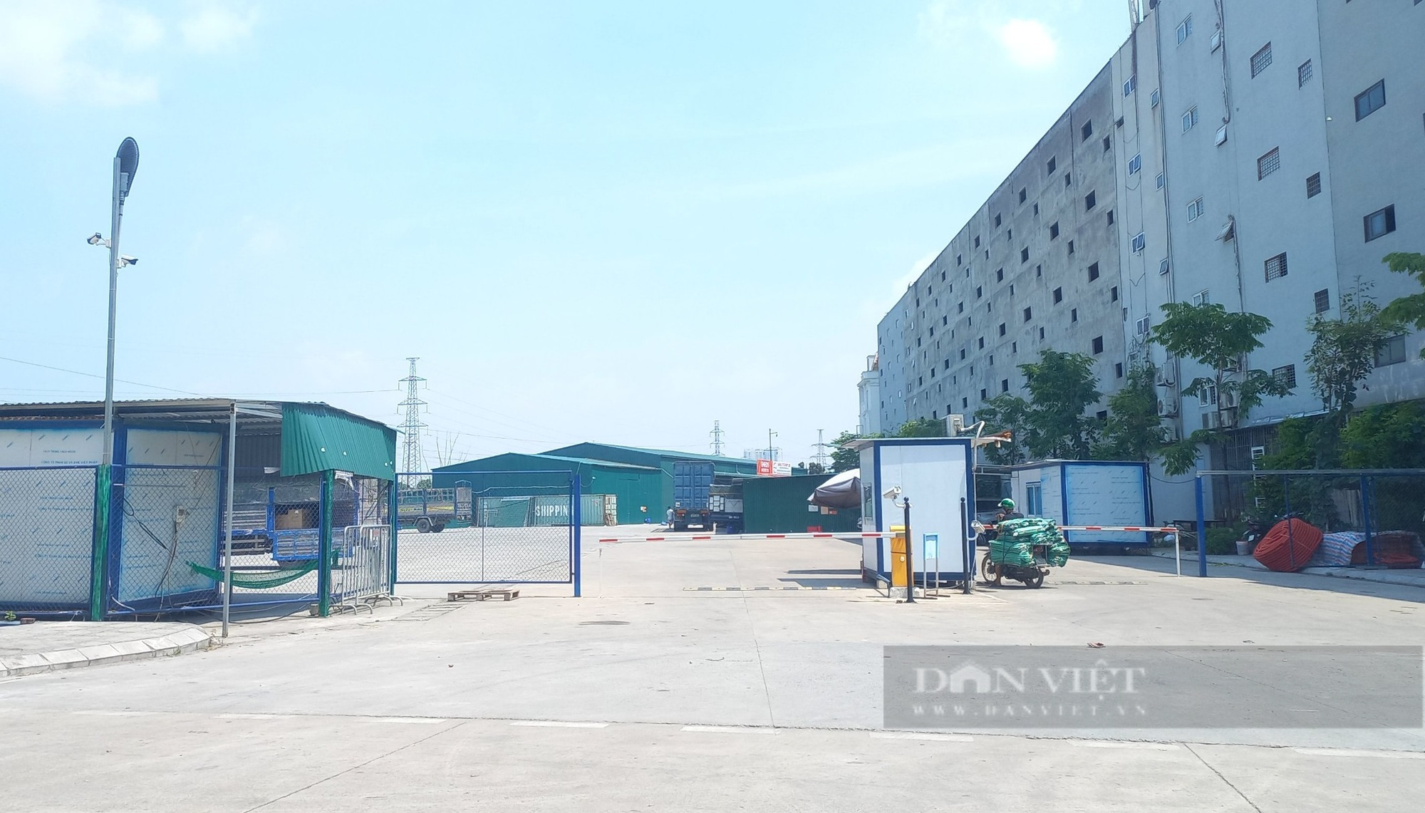 Hà Nội: Gara ô tô xây dựng trái phép hoạt động trên đất dự án tại quận Hà Đông - Ảnh 2.