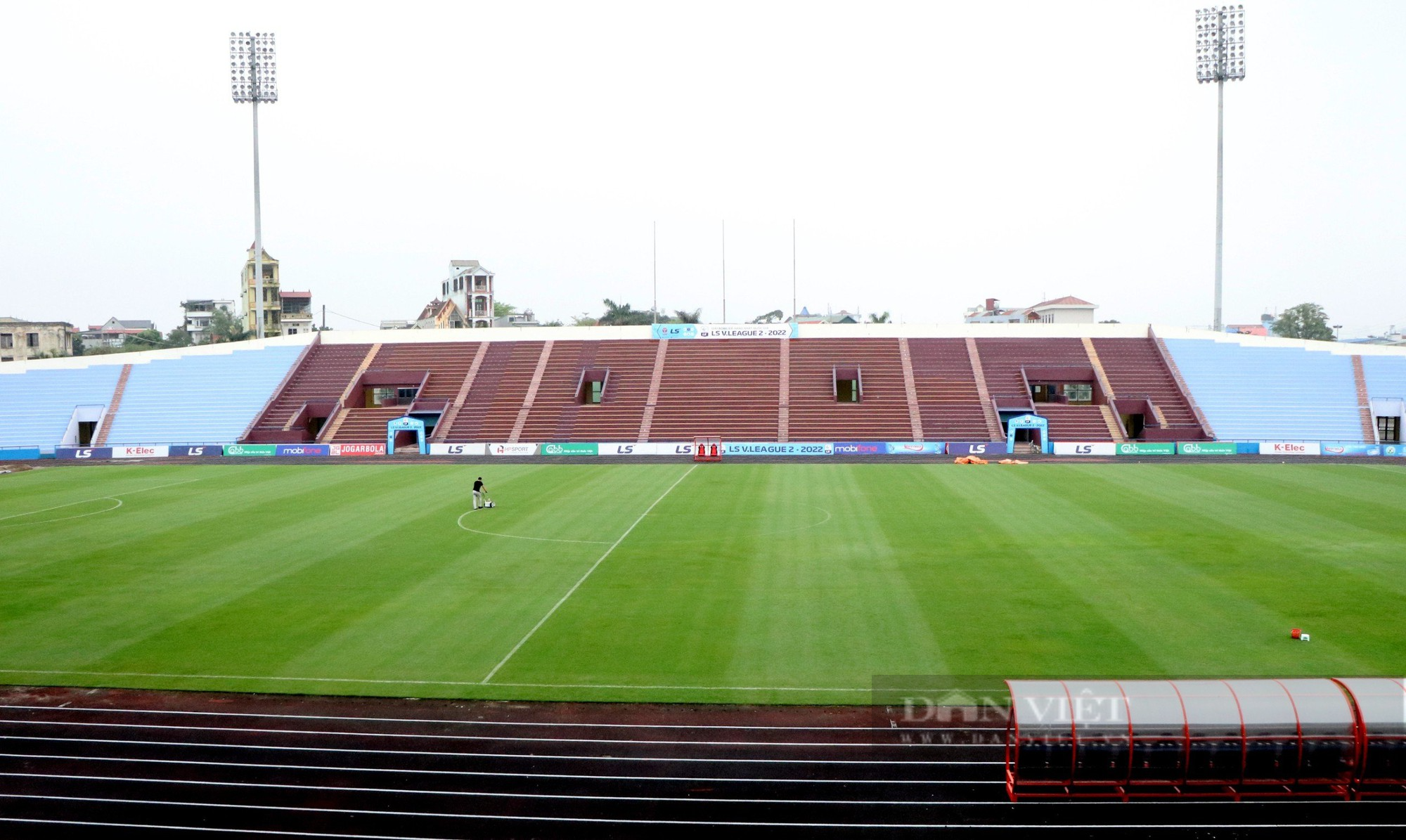 Sân vận động Việt Trì sẵn sàng cho các trận đấu Giải Bóng đá U23 Châu Á năm 2024 - Ảnh 3.