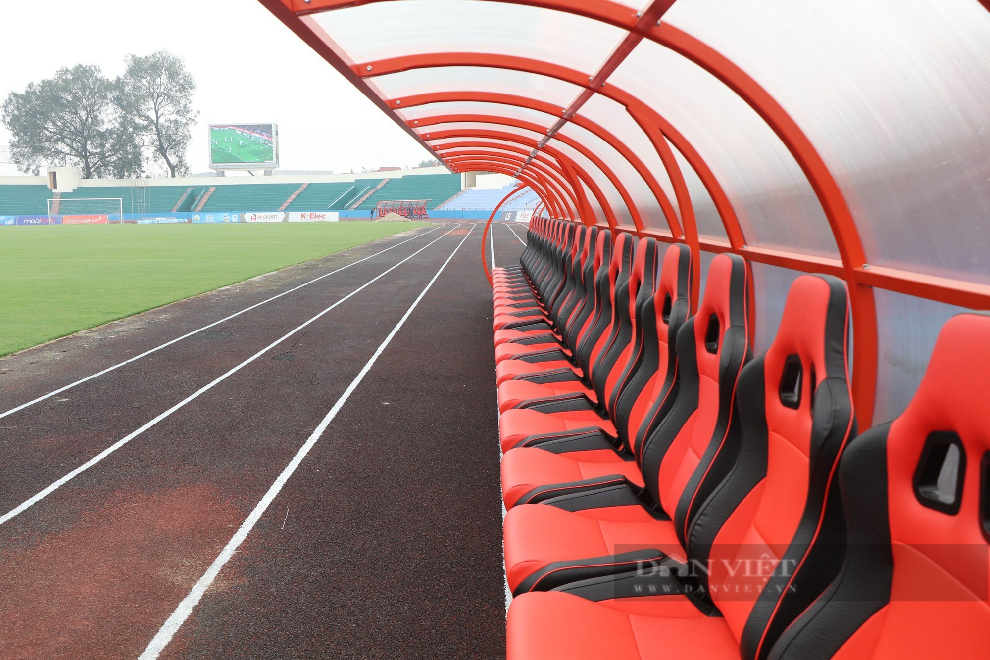 Sân vận động Việt Trì sẵn sàng cho các trận đấu Giải Bóng đá U23 Châu Á năm 2024 - Ảnh 5.