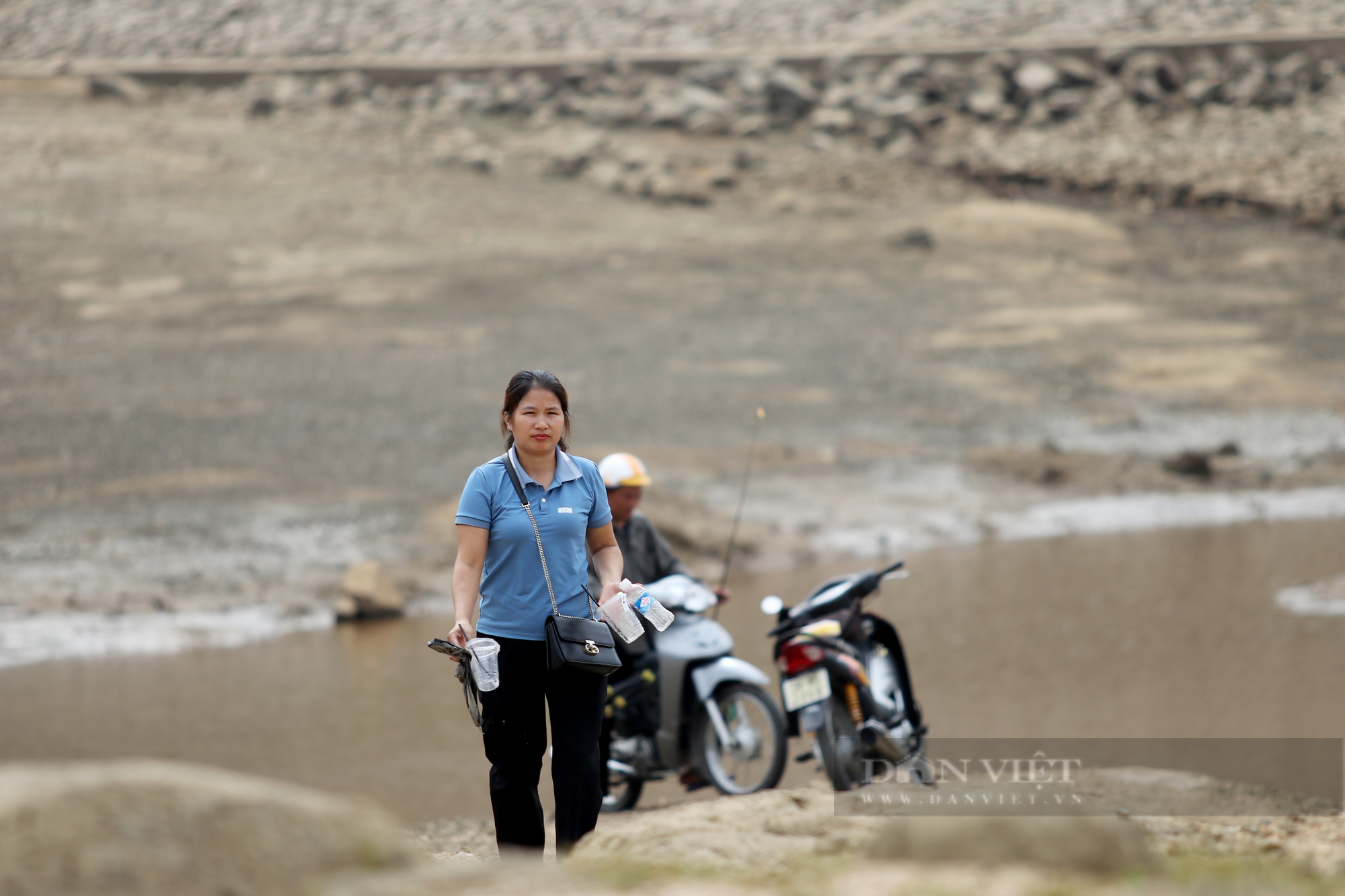 Hà Tĩnh: Hồ Thiên Tượng cạn trơ đáy, hơn 1.2 vạn hộ dân nguy cơ thiếu nước sinh hoạt - Ảnh 10.