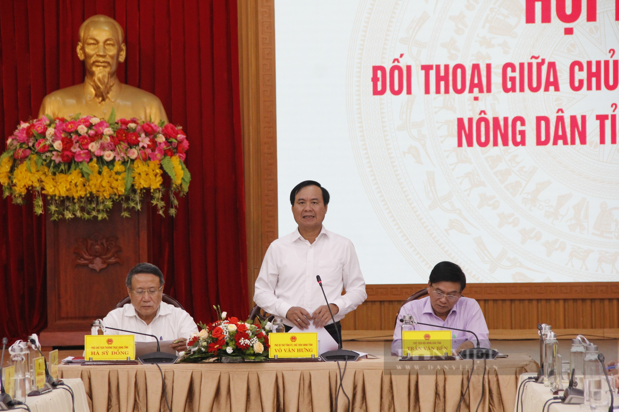 Chủ tịch UBND tỉnh Quảng Trị đối thoại với nông dân - Ảnh 6.