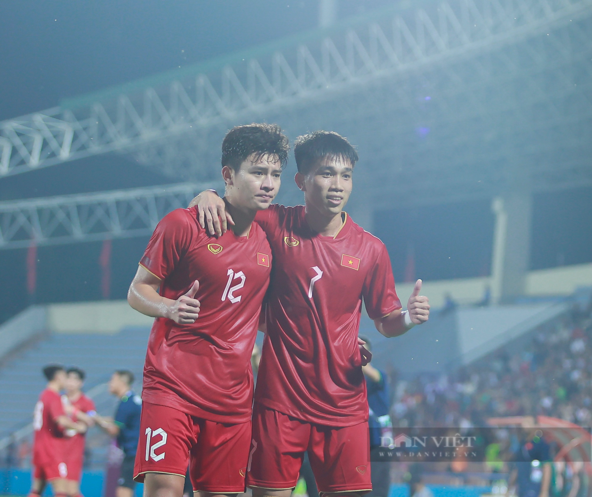 U23 Việt Nam thắng đậm trận đầu ra quân - Ảnh 7.