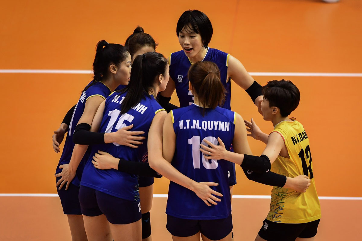 ĐT bóng chuyền nữ Việt Nam để thua siêu kịch tính 2-3 trước Nhật Bản - Ảnh 1.