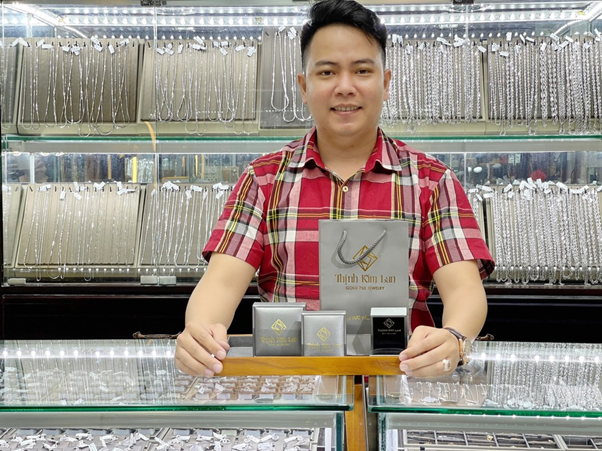 Tiệm vàng Thịnh Kim Lan - Chất lượng và uy tín là tiêu chí hàng đầu trong kinh doanh trang sức - Ảnh 4.