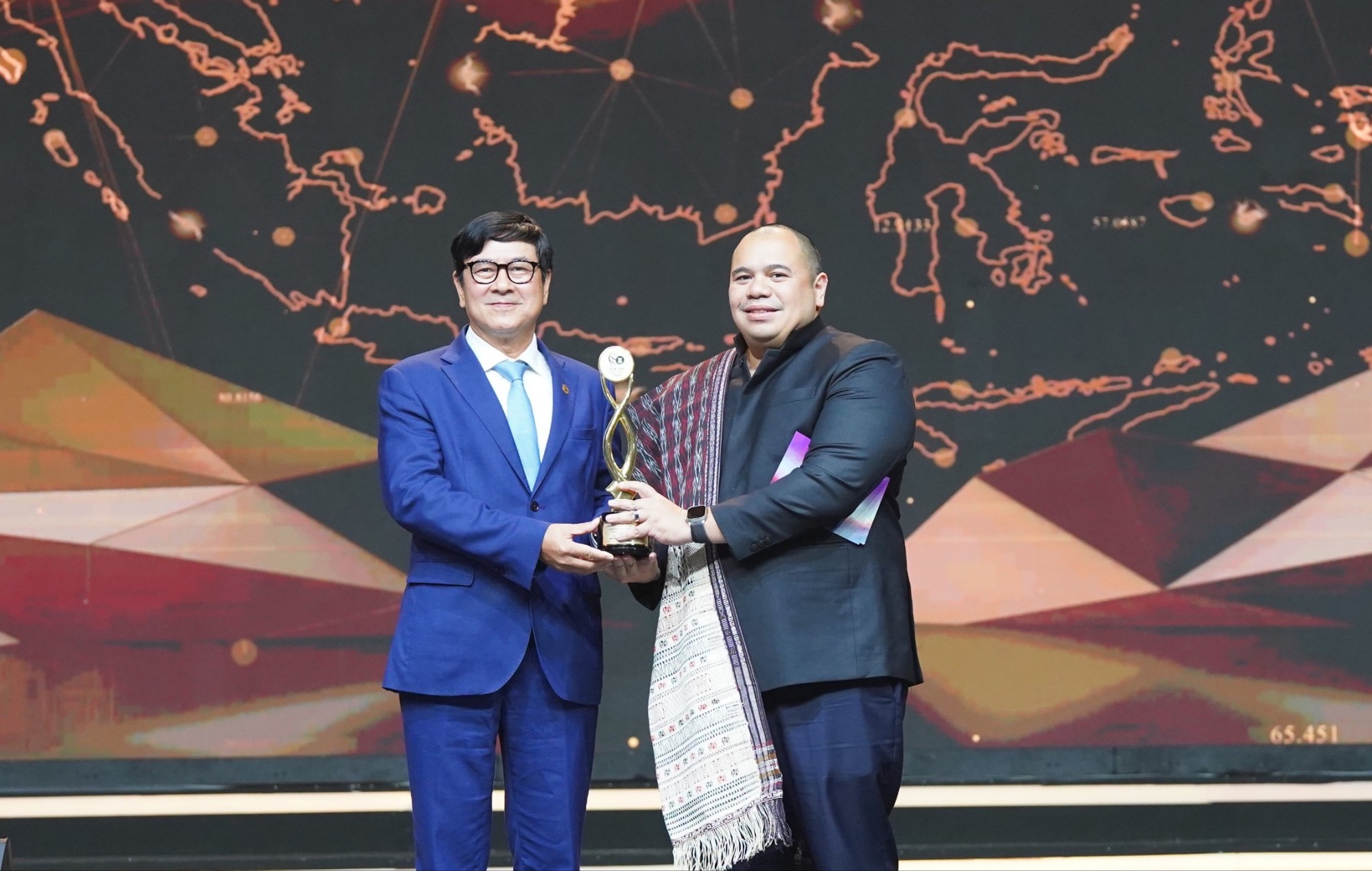 HDBank nhận giải “Sáng kiến kỹ thuật số” của ASEAN Business Awards 2023 - Ảnh 1.
