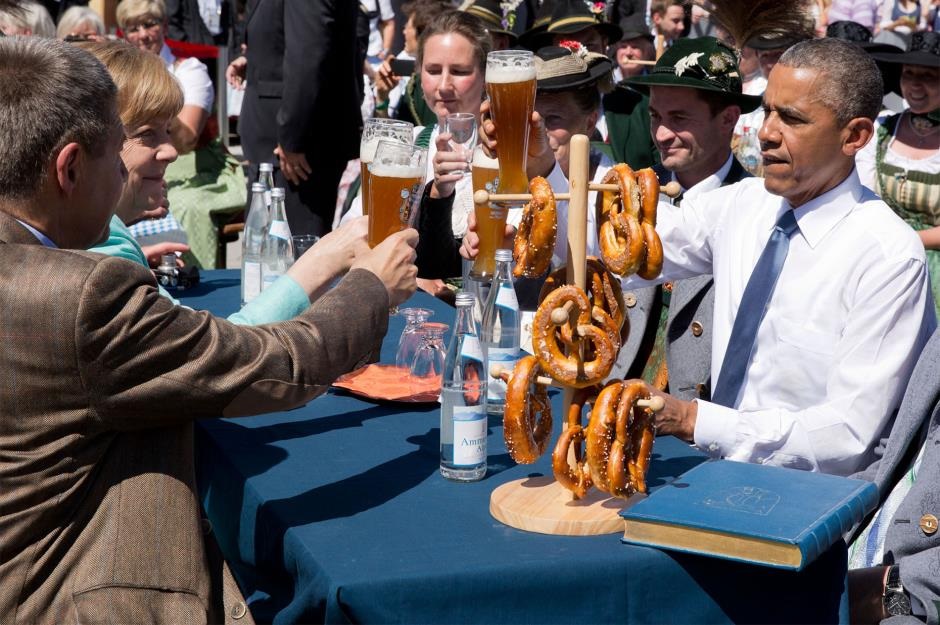 Các món ăn đặc biệt tổng thống Mỹ từng thưởng thức khi công du nước ngoài - Ảnh 8.