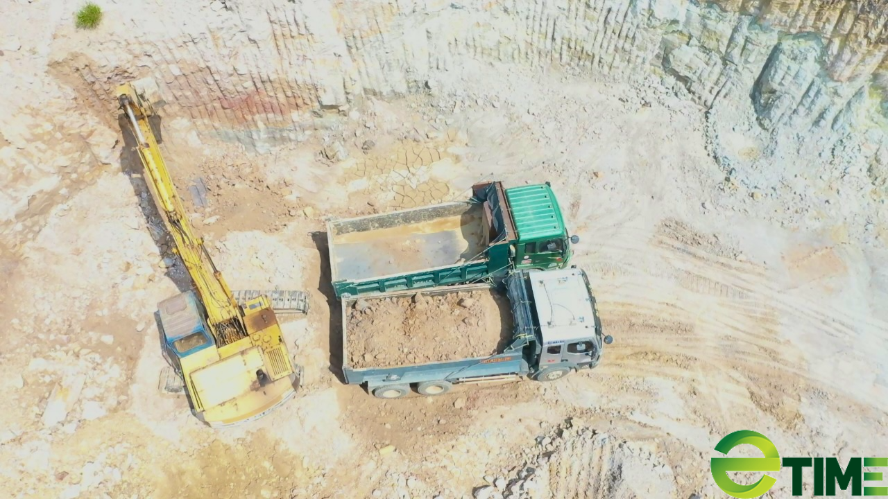 Quảng Ngãi: Mỏ đất Dông Cây Dừa vẫn đang nằm trong diện bị tạm dừng hoạt động  - Ảnh 1.