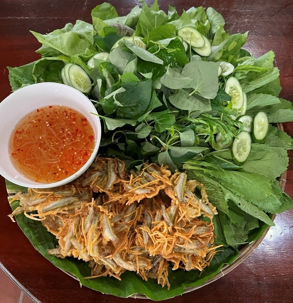 Bánh cá lòng tong dừa sợi - Ảnh 2.