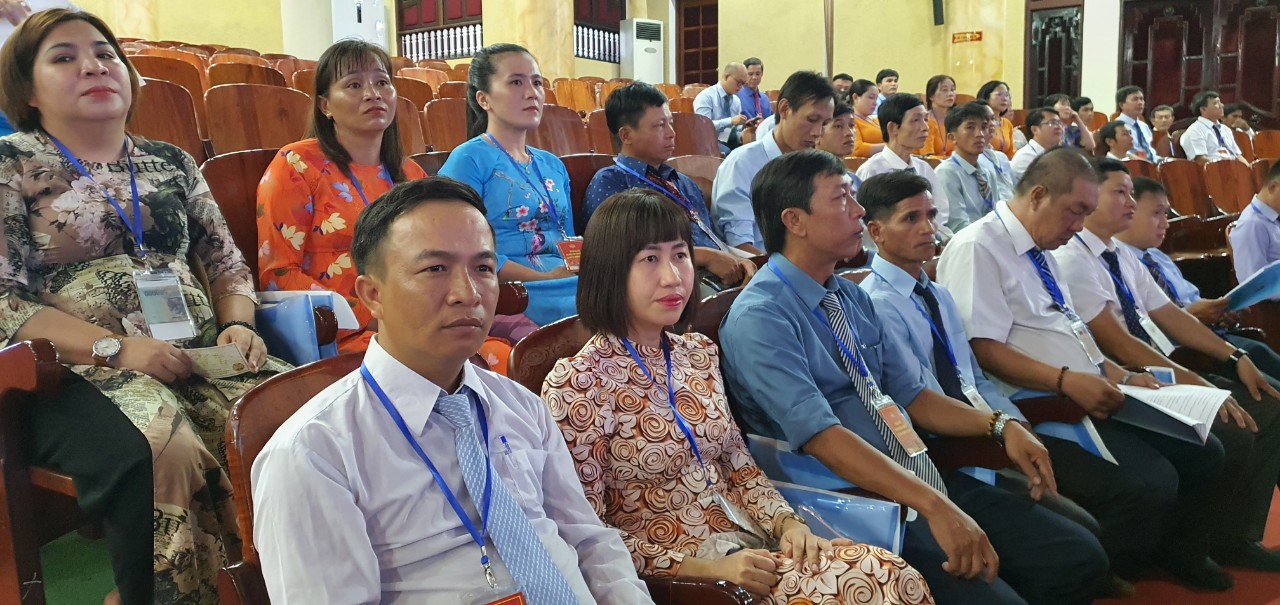 215 đại biểu ưu tú tham dự phiên thứ nhất Đại hội đại biểu Hội Nông dân tỉnh Khánh Hòa - Ảnh 2.