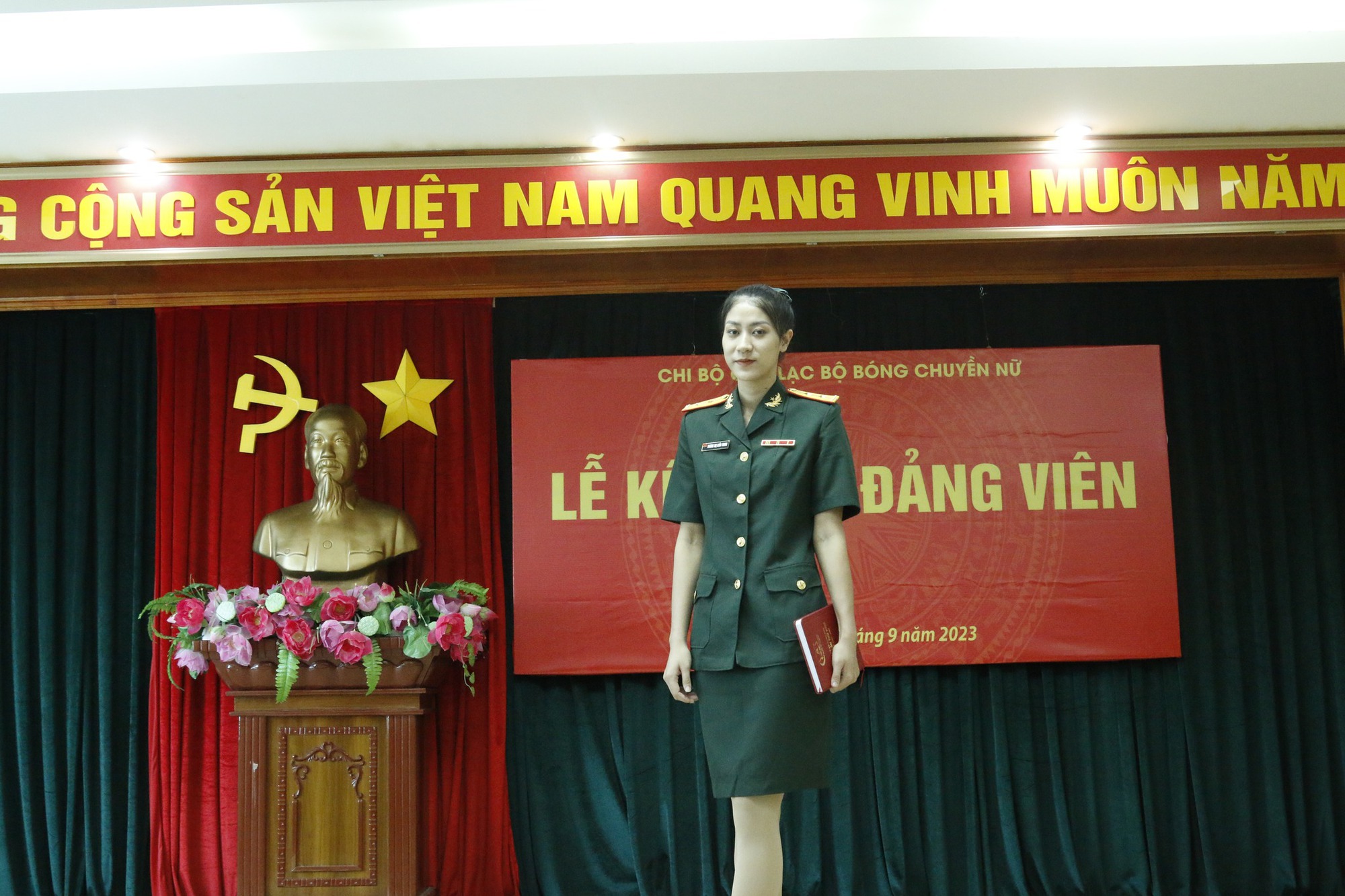 Nhan sắc hoa khôi bóng chuyền vừa nhận vinh dự lớn sau khi cùng Việt Nam làm nên lịch sử - Ảnh 5.