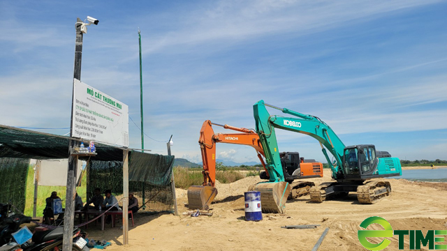 Quảng Ngãi chỉ đạo bảo vệ khai thác tại mỏ cát “khủng” của Công ty Khoáng sản Quảng Ngãi - Ảnh 4.