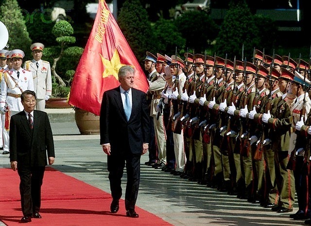 Hình ảnh các Tổng thống Mỹ từng có chuyến thăm chính thức tại Việt Nam - Ảnh 1.