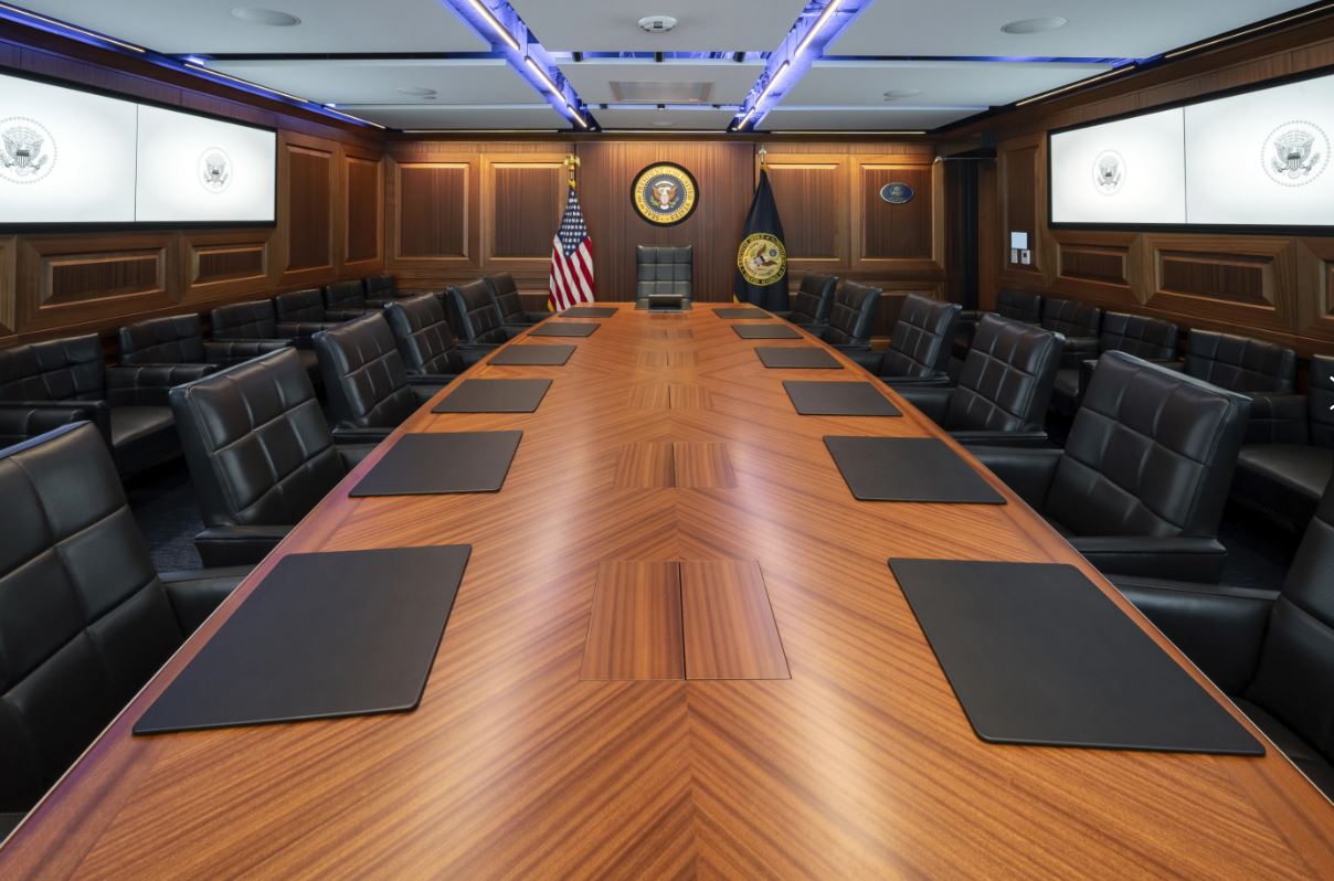 Bên trong phòng Tình huống, nơi Tổng thống Mỹ theo dõi và quyết định các vấn đề lớn - Ảnh 2.